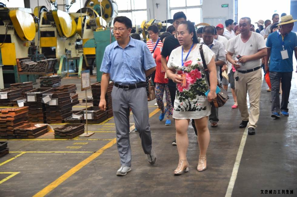 祥鸿物资公司经销商参观bbin宝盈集团集团(图2)