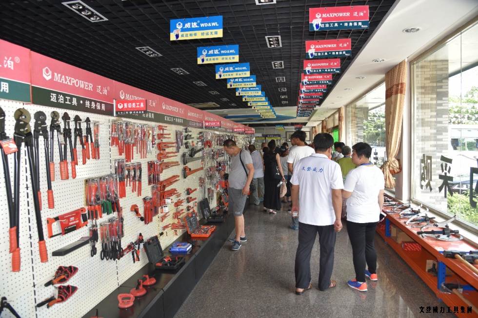 祥鸿物资公司经销商参观bbin宝盈集团集团(图17)