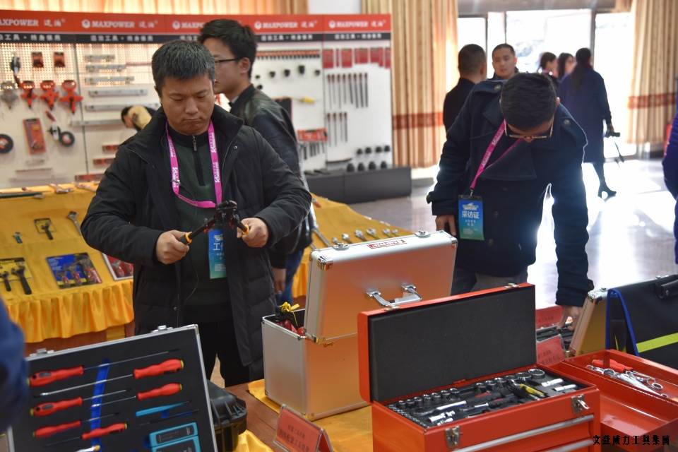 “工匠精神 山东制造”全媒体采访团莅临bbin宝盈集团工具(图7)